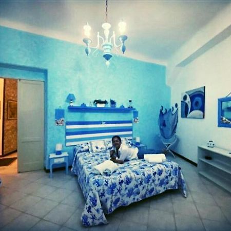 La Maison Des Caprices_ La Spezia _Stazione_5Terre 외부 사진