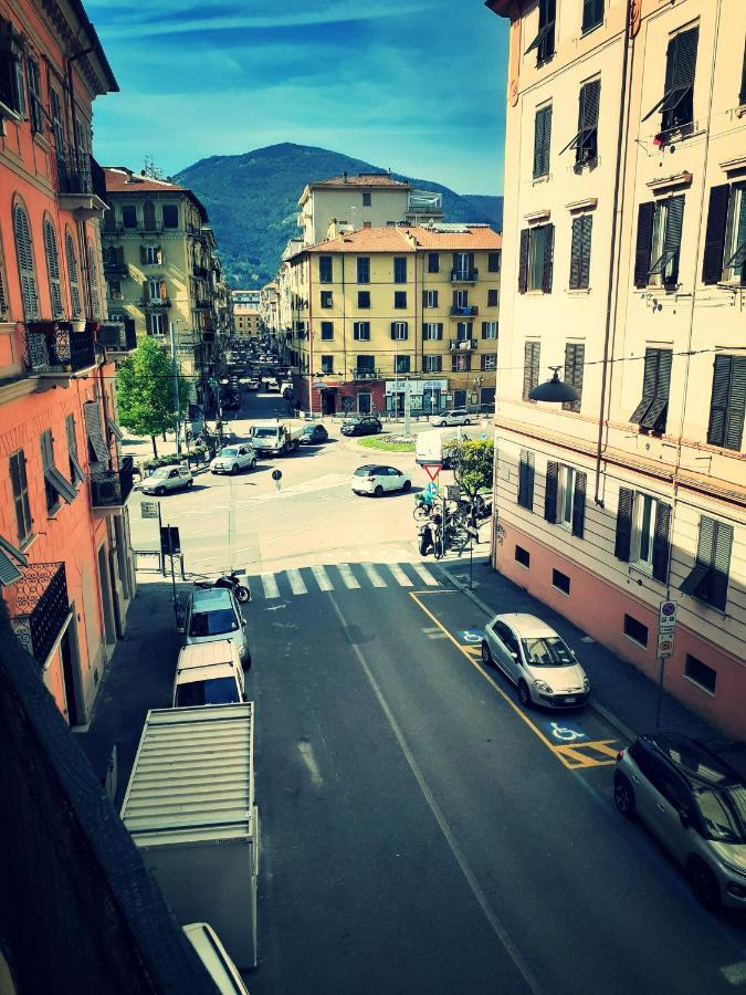 La Maison Des Caprices_ La Spezia _Stazione_5Terre 외부 사진