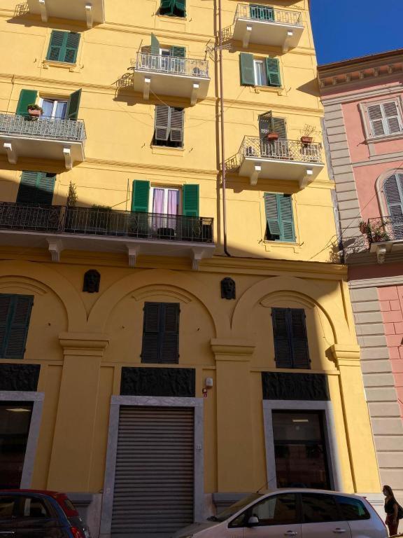 La Maison Des Caprices_ La Spezia _Stazione_5Terre 외부 사진